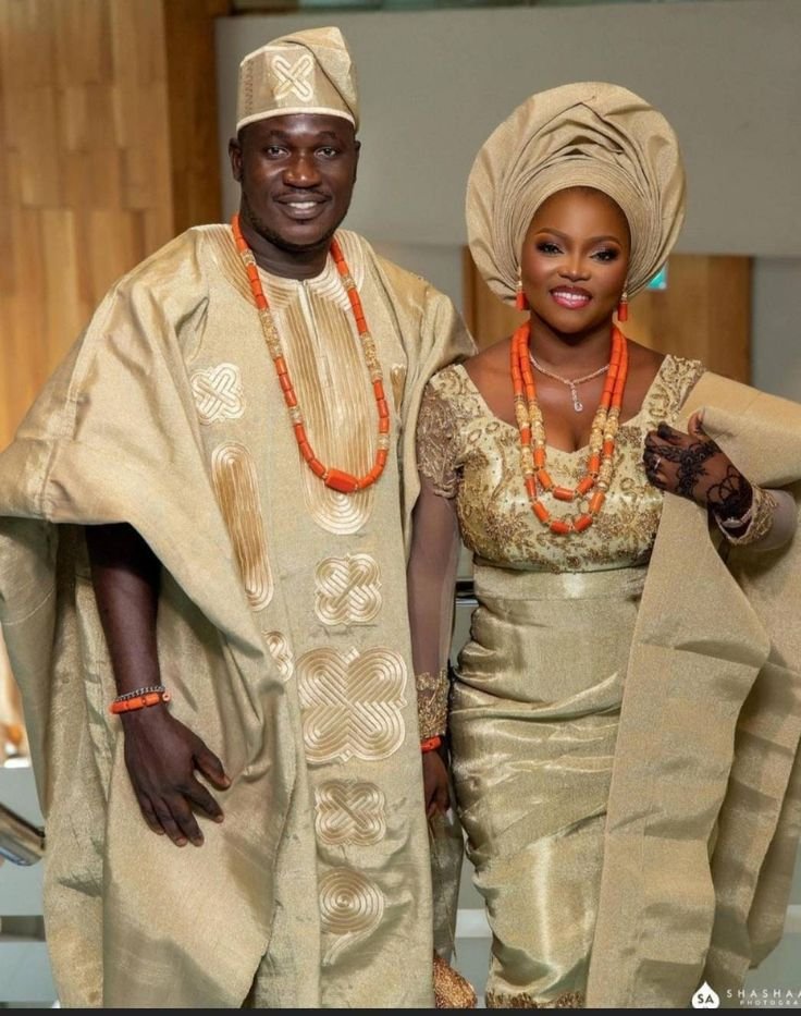 African couples asooke, Nigerian African agbada, buba, sokoto, fila, ipele shoulder piece, oro